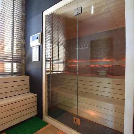 Holiday home Group Retreat With Sainte-Cecile