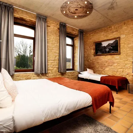 Luxury With Swimming Pool And Sauna *